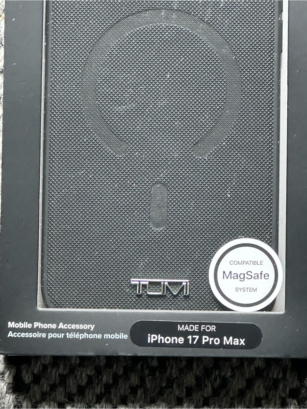 TUMI Black Textured MagSafe-Compatible Case for iPhone 17 Pro Max - New In Box - Picture 2 of 2